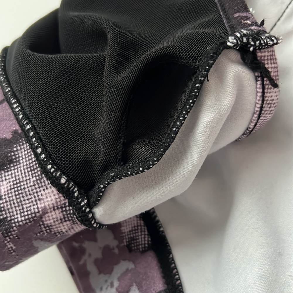 Gymshark Purple Camo Sport Bra with cell phone pocket XS - Picture 7 of 8